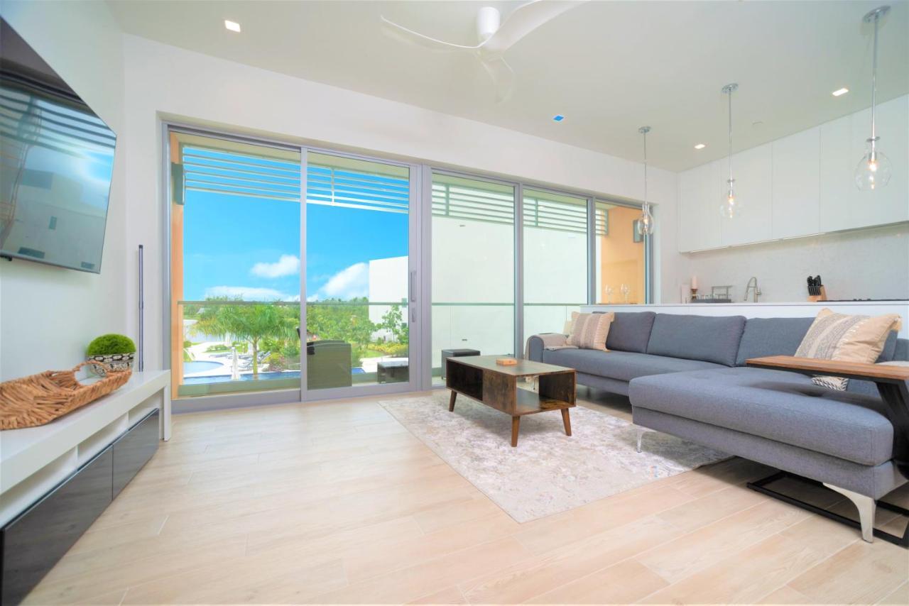 Cayman Luxury Rentals At One Canal Point Джордж Таун Екстериор снимка