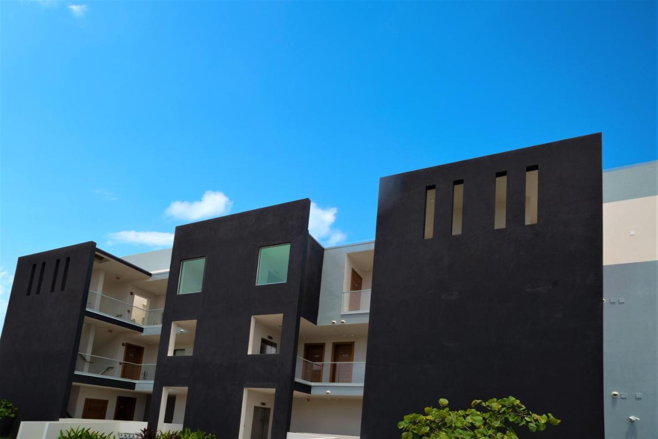 Cayman Luxury Rentals At One Canal Point Джордж Таун Екстериор снимка