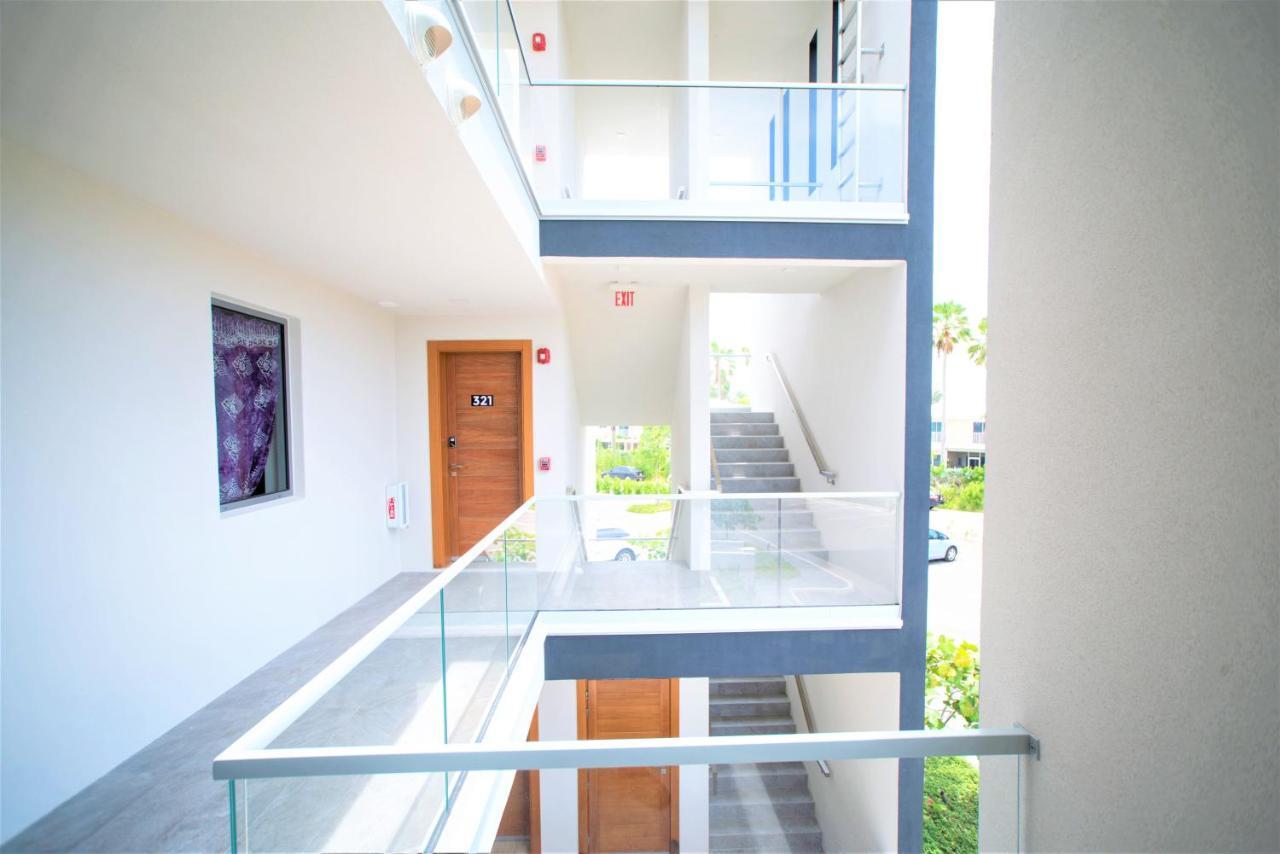 Cayman Luxury Rentals At One Canal Point Джордж Таун Екстериор снимка