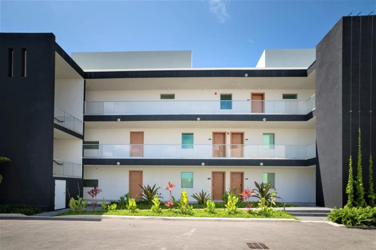 Cayman Luxury Rentals At One Canal Point Джордж Таун Екстериор снимка