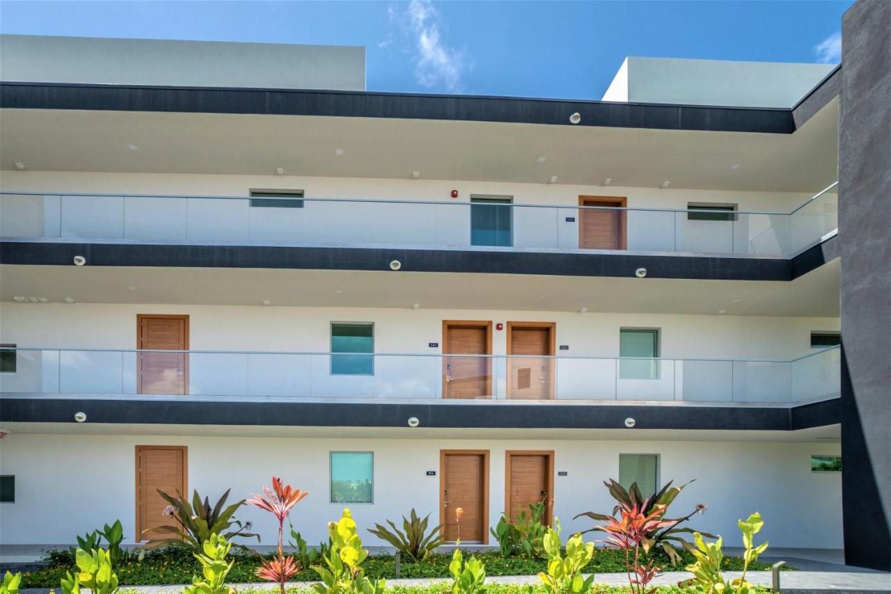 Cayman Luxury Rentals At One Canal Point Джордж Таун Екстериор снимка