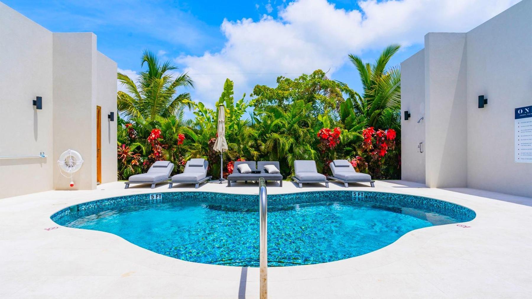 Cayman Luxury Rentals At One Canal Point Джордж Таун Екстериор снимка