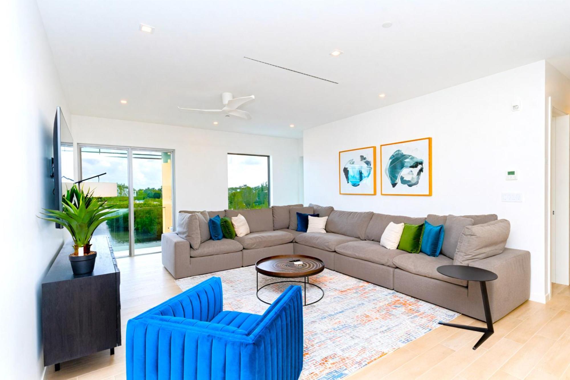 Cayman Luxury Rentals At One Canal Point Джордж Таун Екстериор снимка