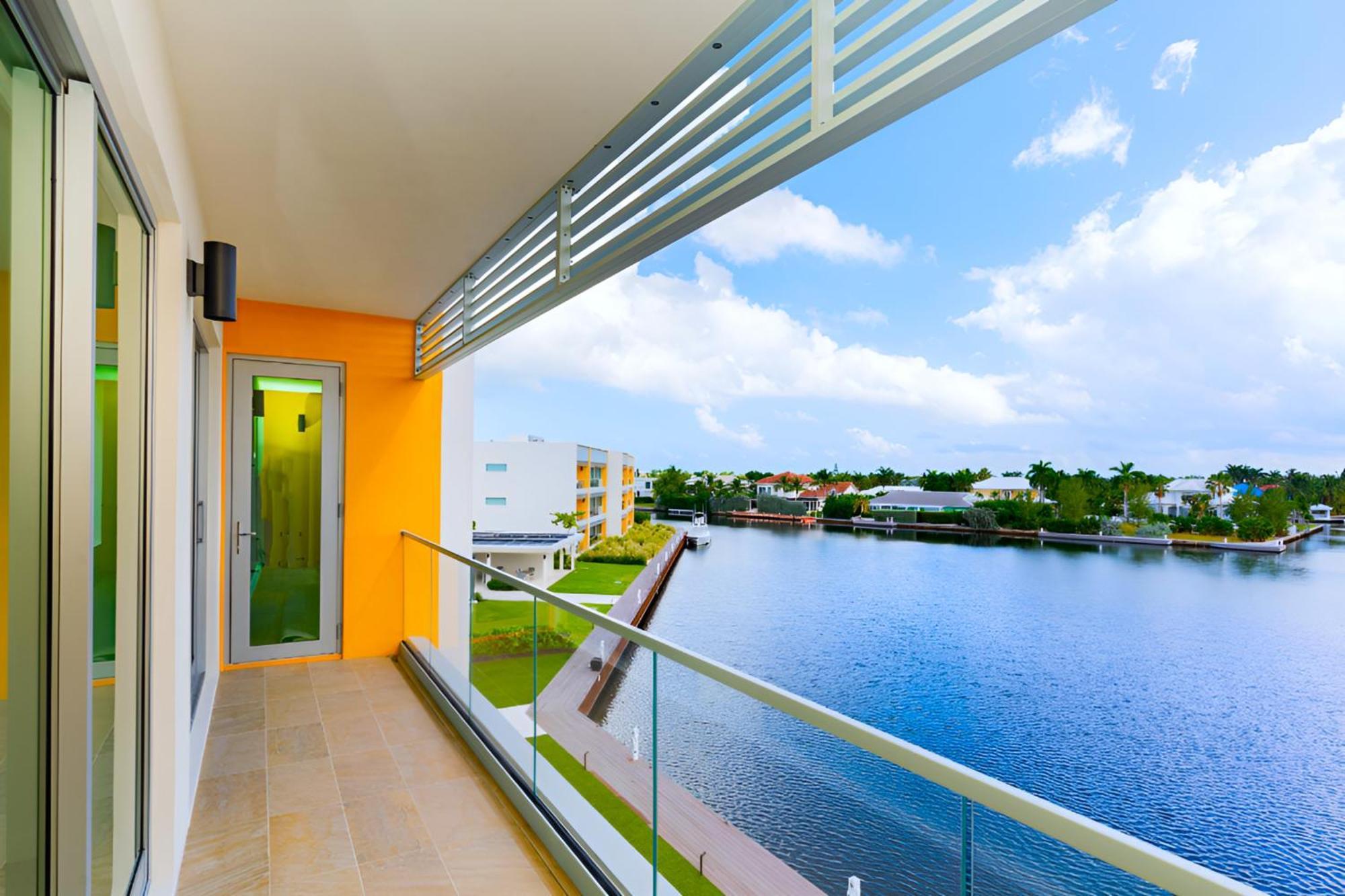 Cayman Luxury Rentals At One Canal Point Джордж Таун Екстериор снимка