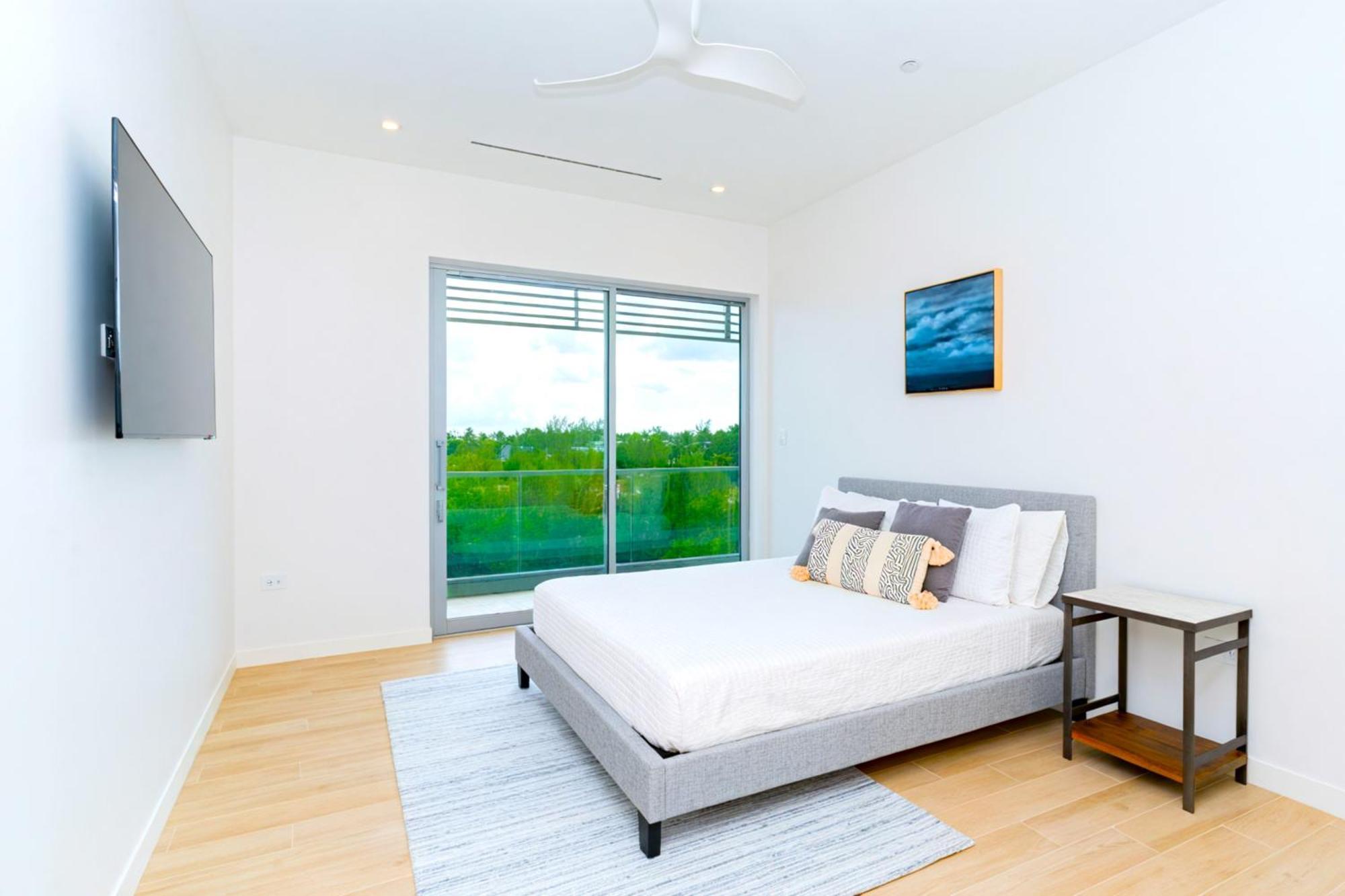 Cayman Luxury Rentals At One Canal Point Джордж Таун Екстериор снимка